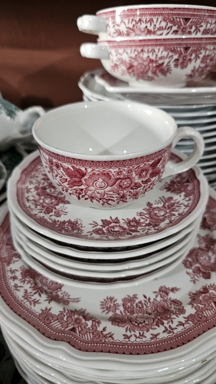 Villeroy Boch Kırmızı Fasan Tombul Fincan - Image 1