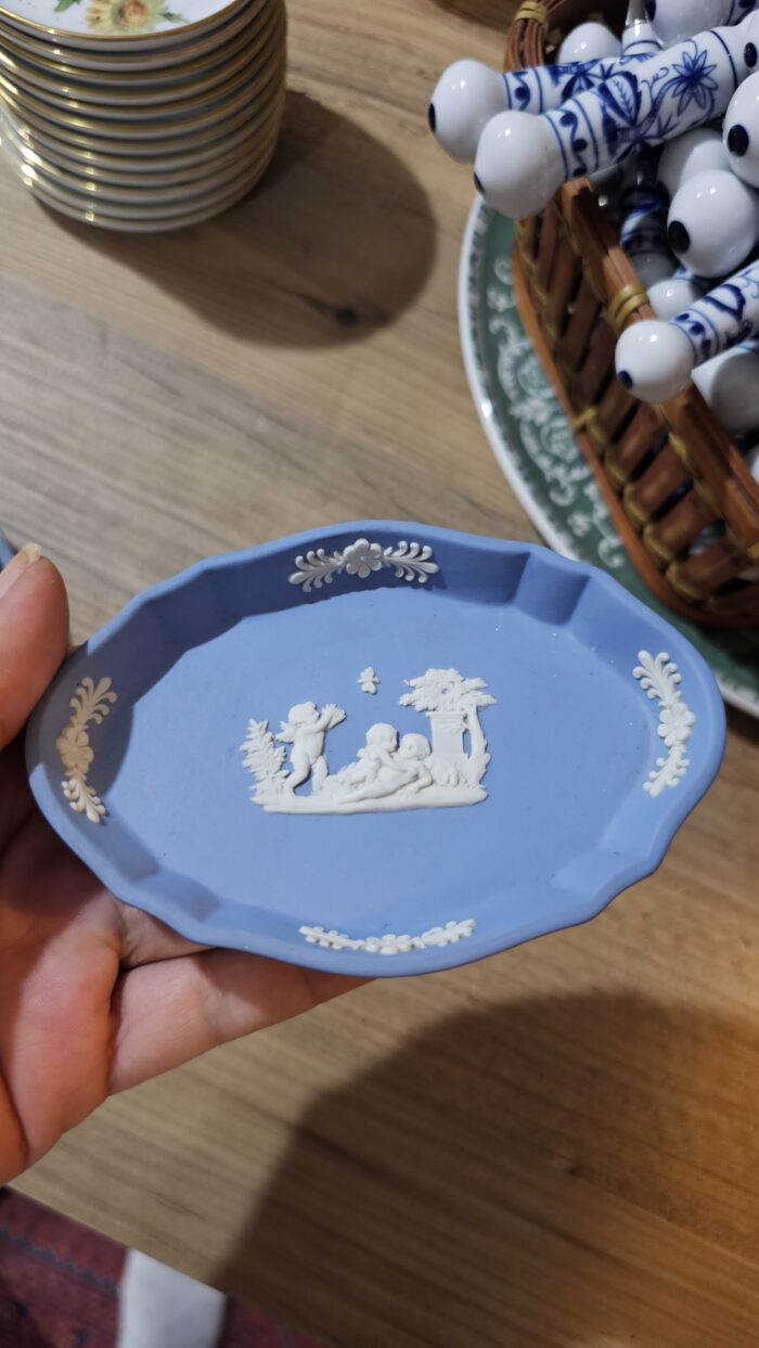 Wedgwood Jasperware mavi oval tek sunumluk - Image 1