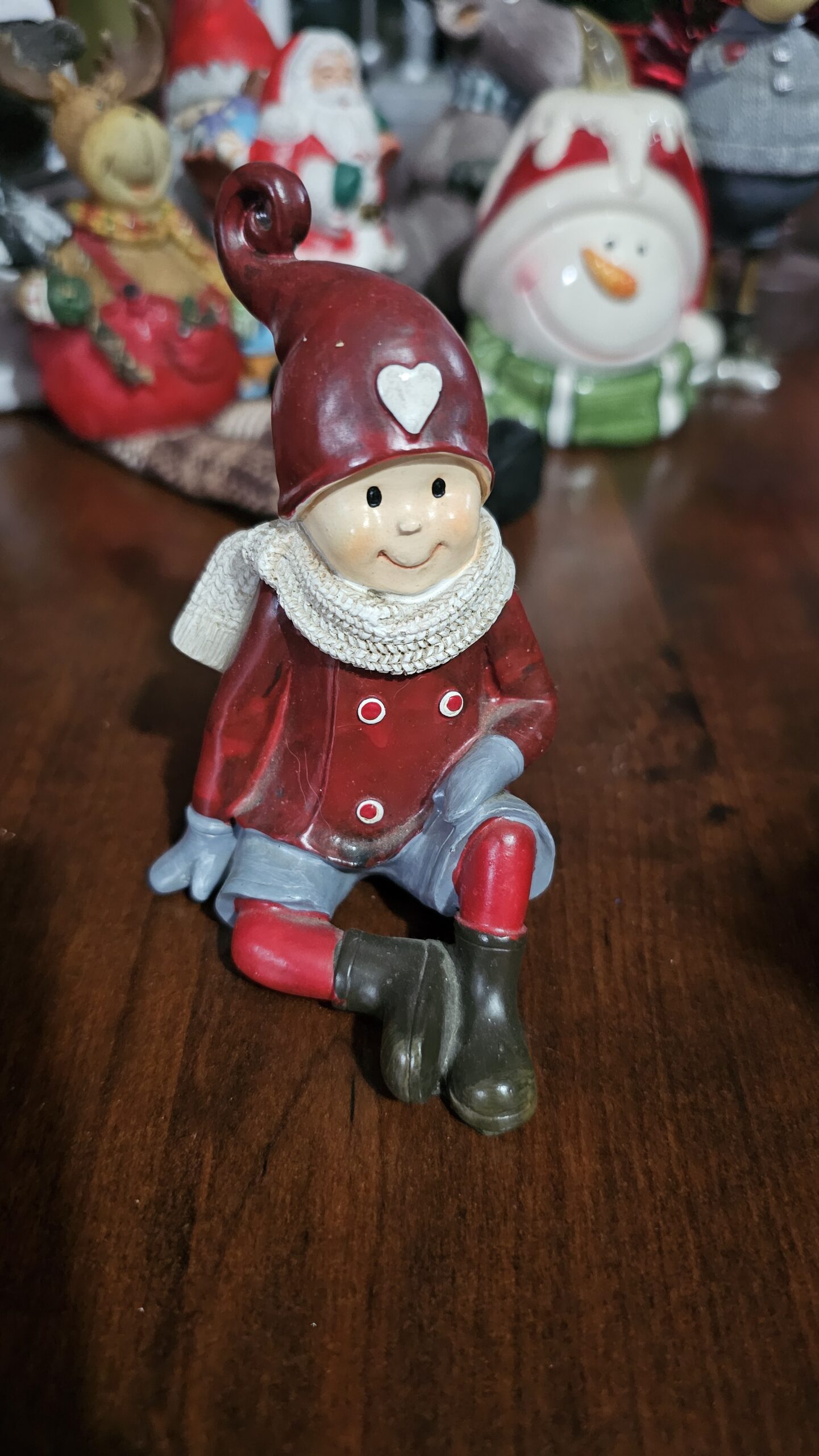 20251116_213908 2026-yılbaşı oturan erkek çocuk biblo - Image 1