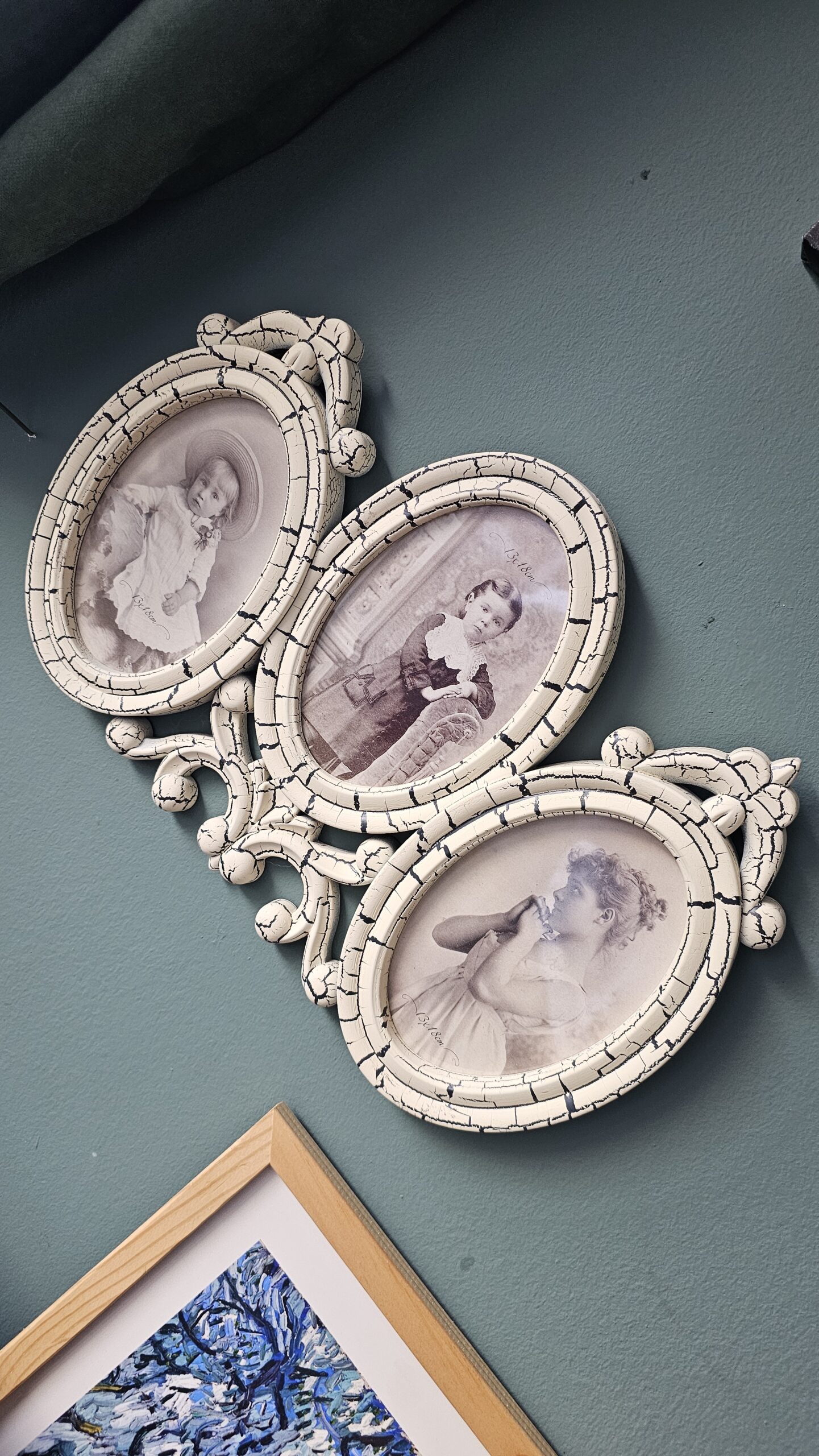 20251124_145741 Antika 3lü Büyük Resimli Çerçeve 37 cm - Image 1