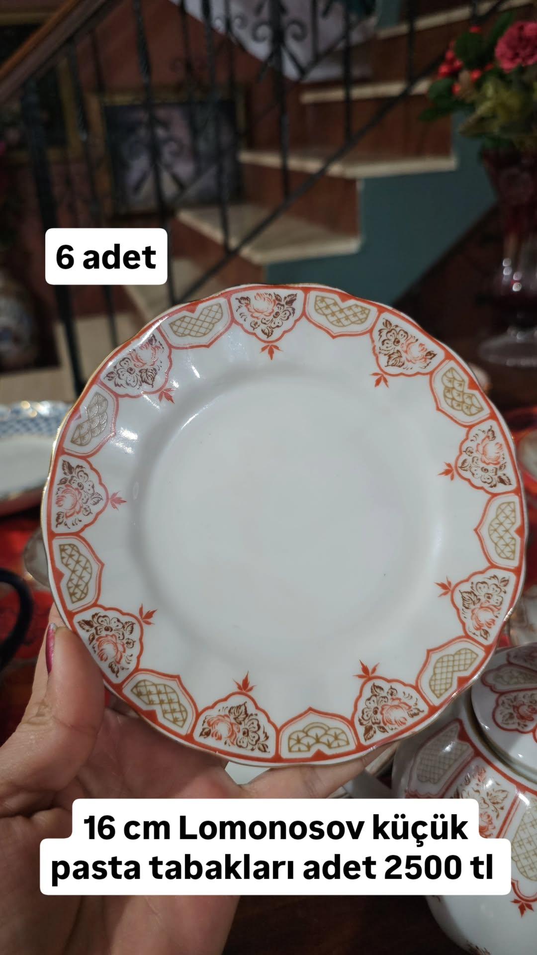 IMG_20251115_004733_372 Lomonosov Floral Kırmızı 16 cm tatlı tabağı - Image 1
