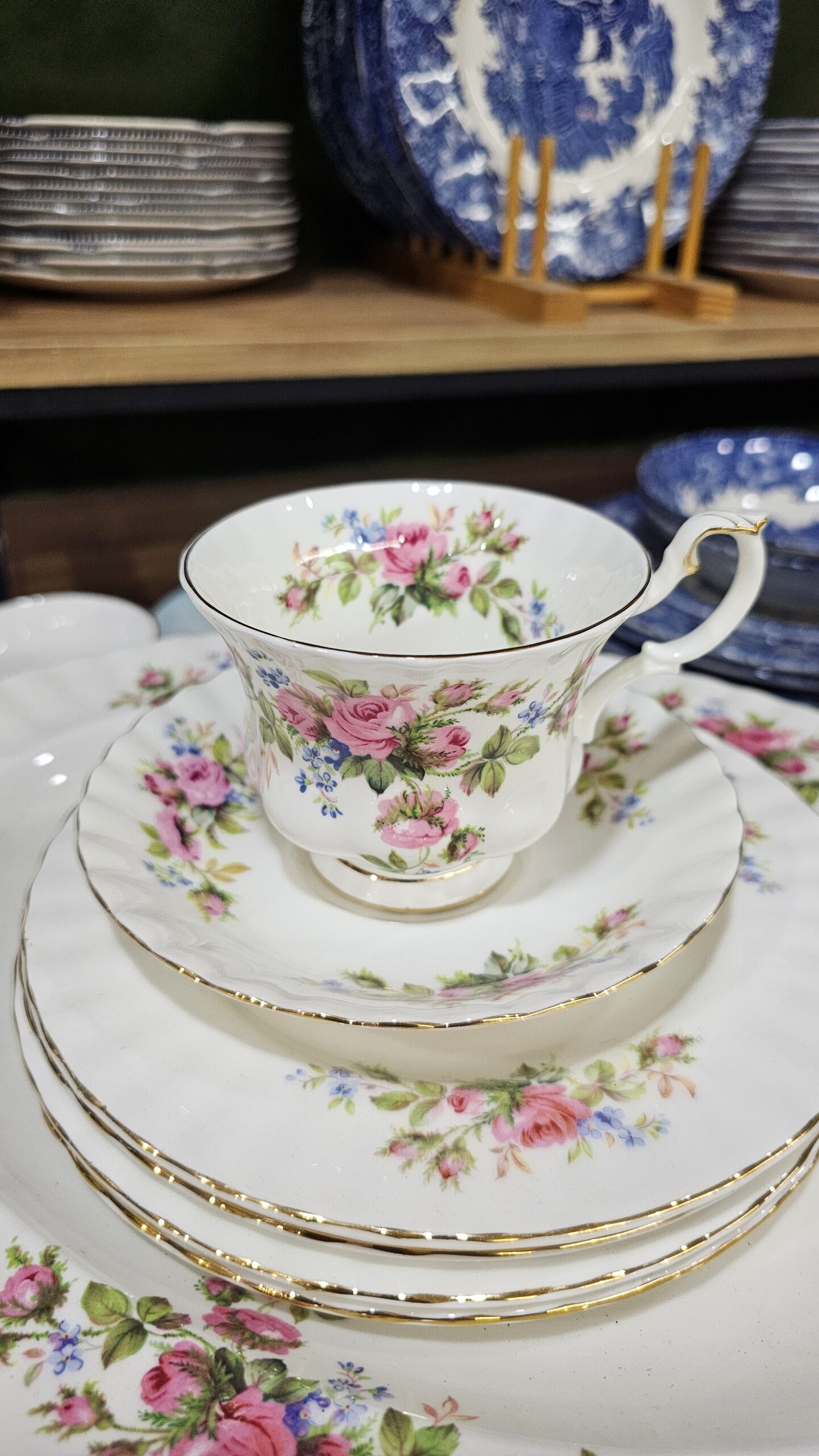 20260502_203633 Royal Albert Moss Roses duble kahve küçük çay fincanı - Image 1