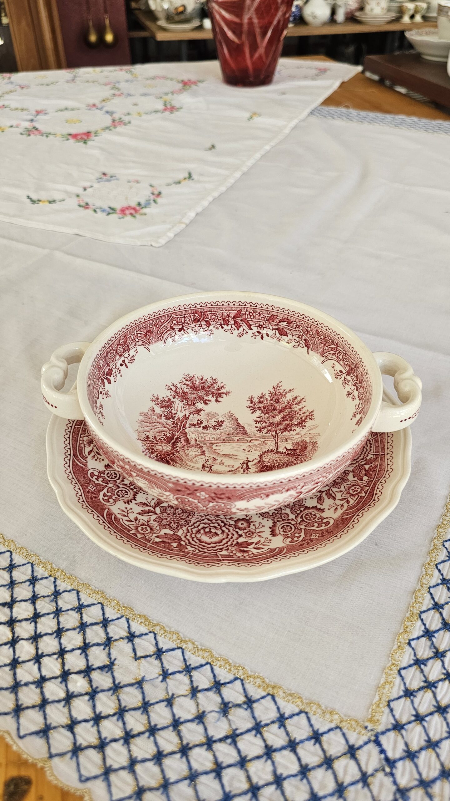 20260702_153007 Villeroy Boch Pembe Burgenland Konsome ekmek tabağı dahil - Image 1