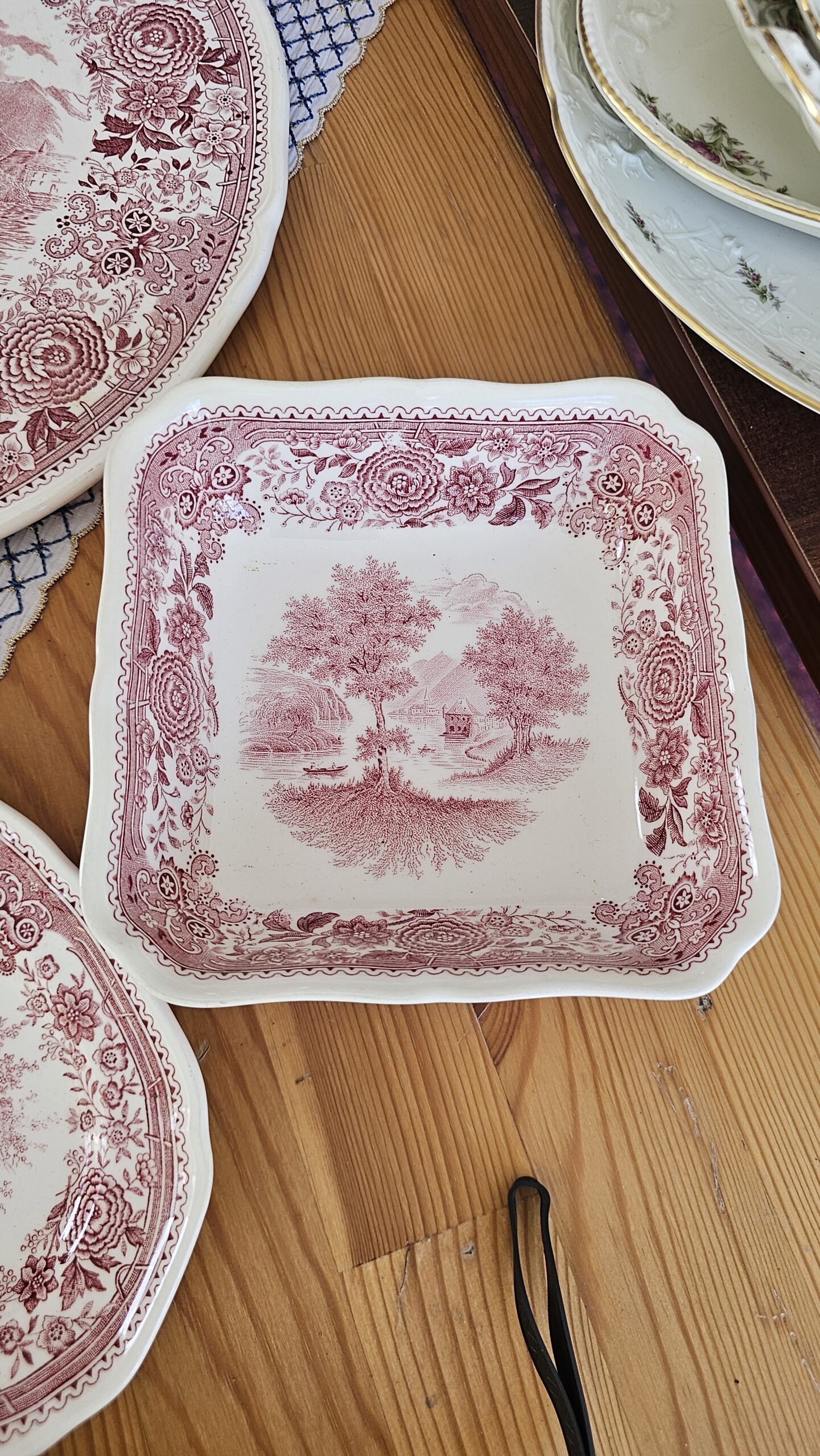 20260702_153634 Villeroy Boch Pembe Burgenland 15 cm kare kase - Image 1