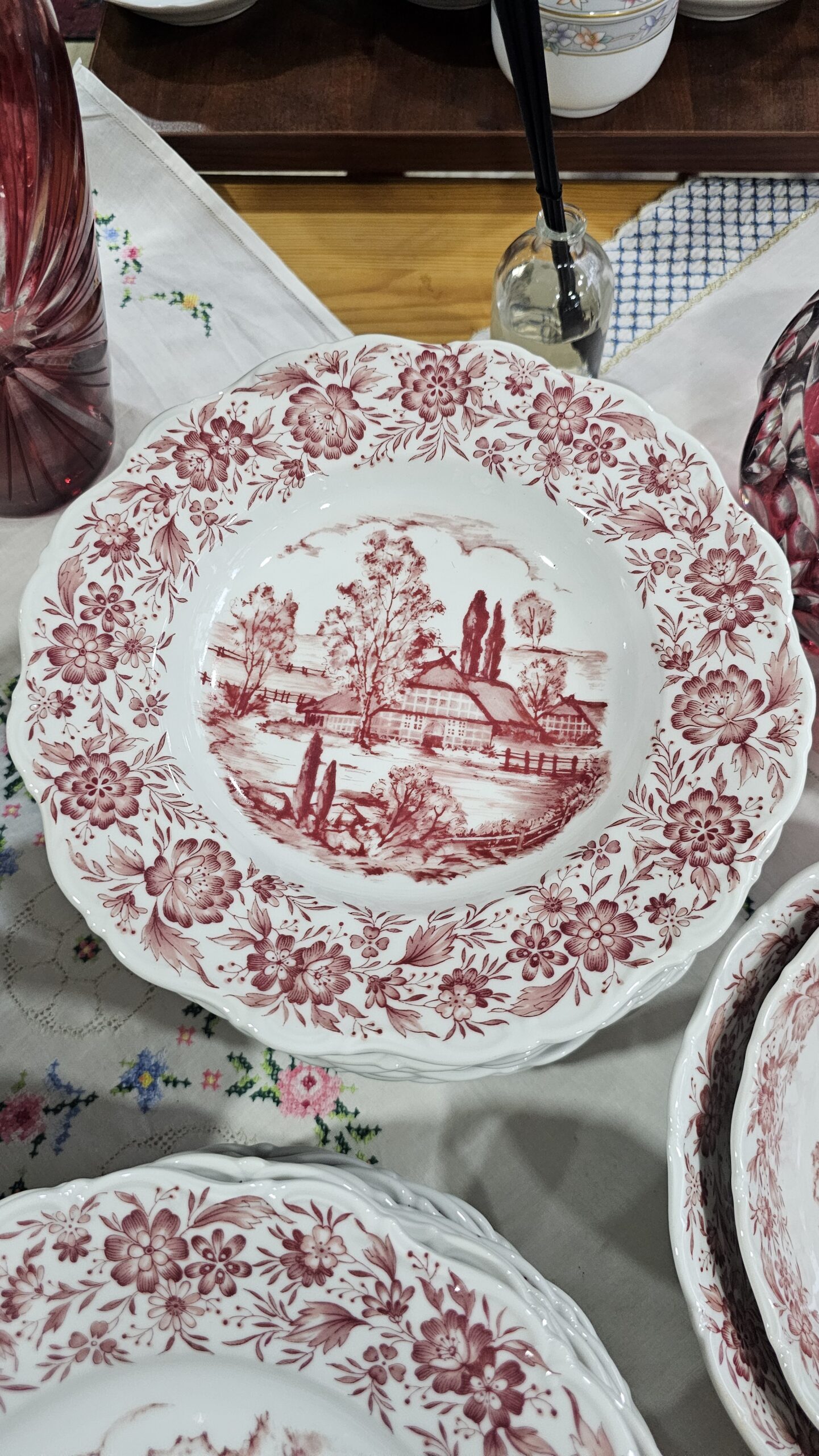 20260703_202939 Seltmann Weiden Heimetland Kırmızı 23 cm sulu yemek tabağı - Image 1