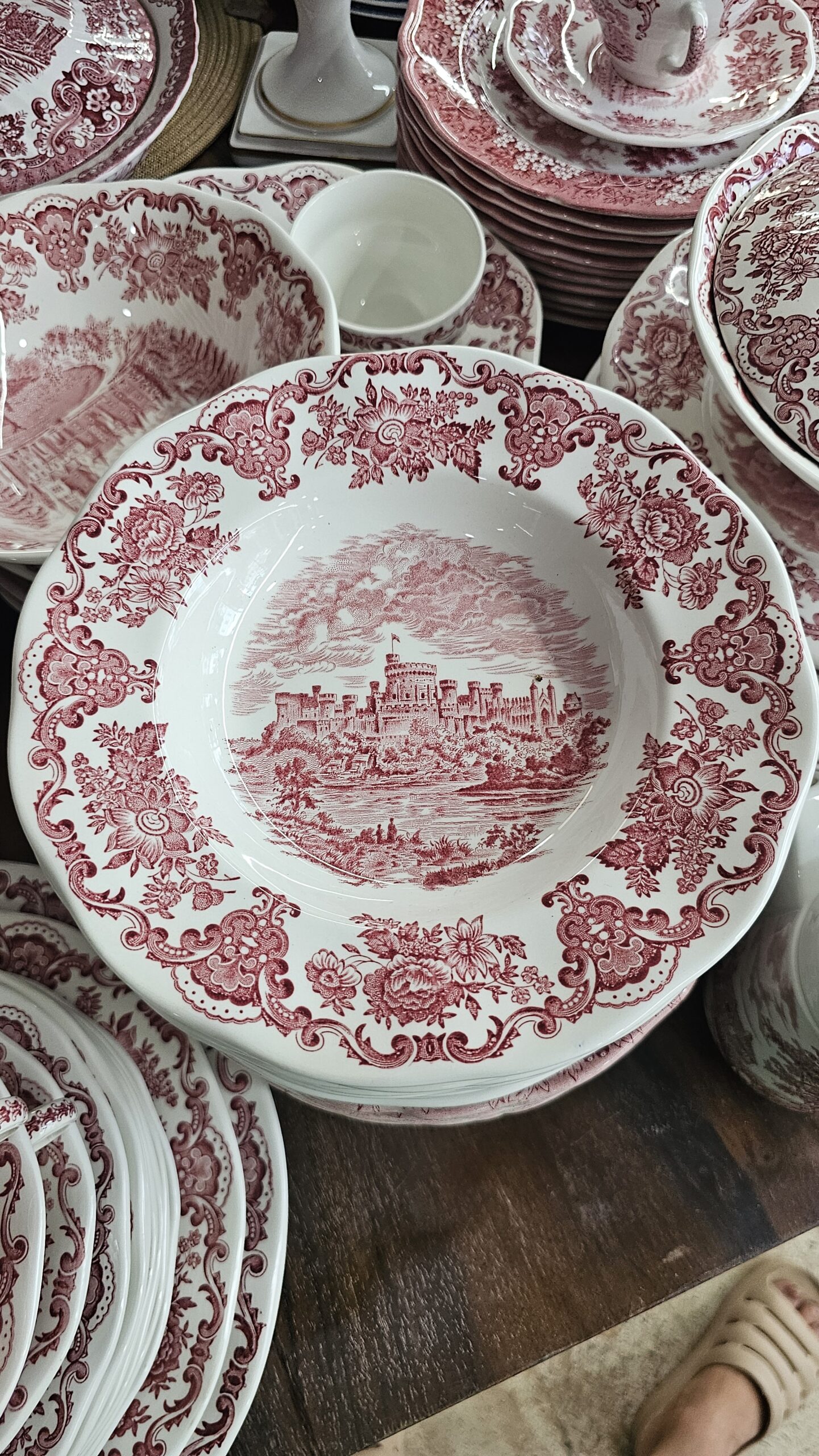20260704_194300 Wedgewood Royal Homes Of Britain 23 cm sulu yemek tabağı - Image 1