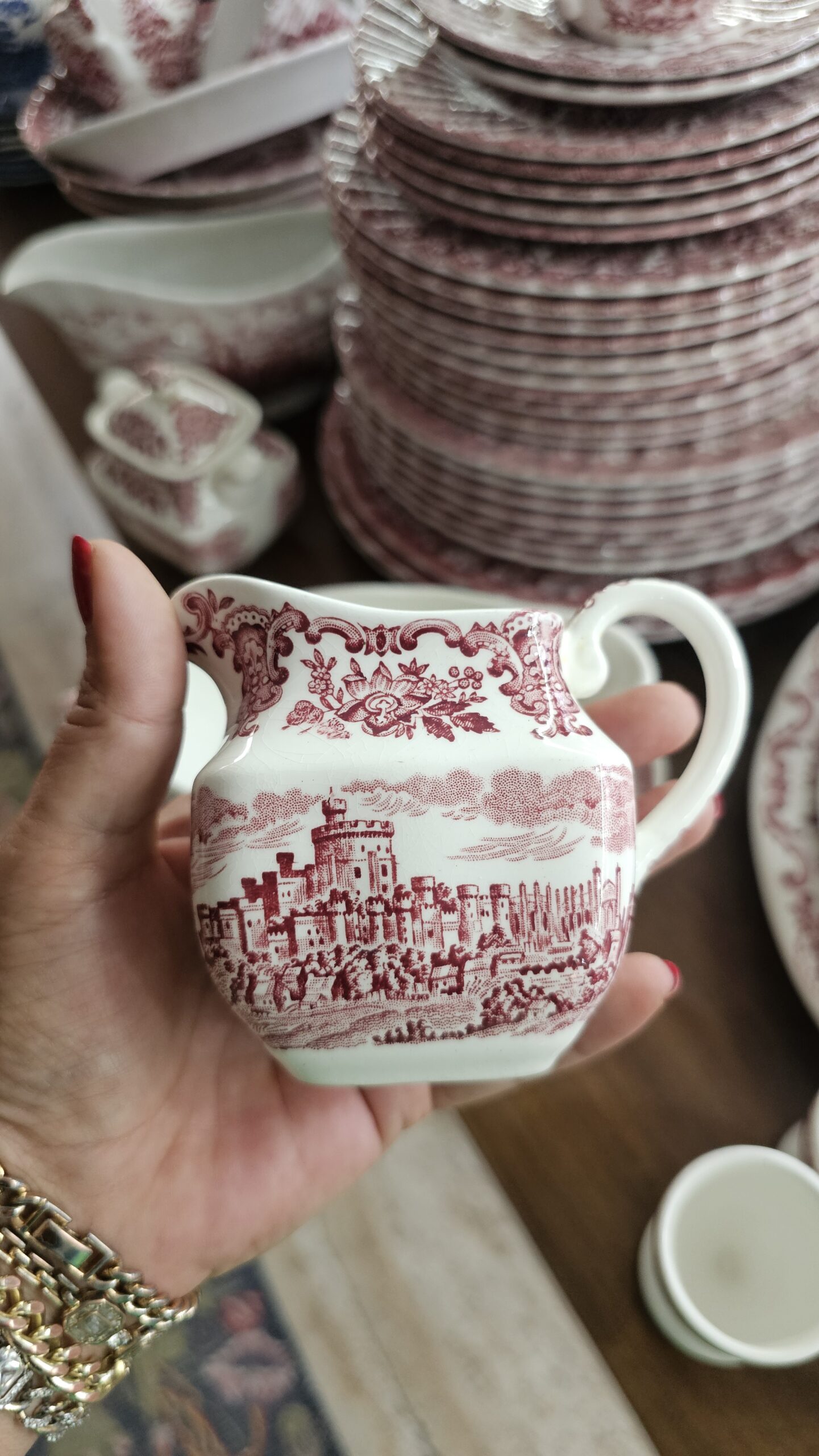 20260704_194333 Wedgewood Royal Homes Of Britain Sütlük - Image 1