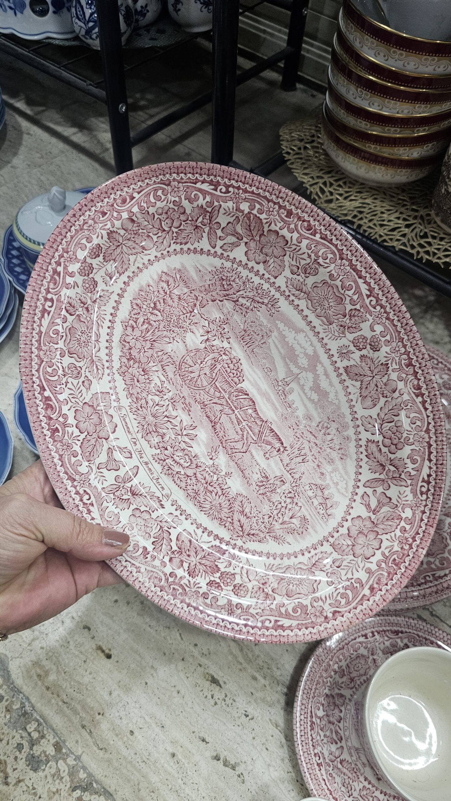 20260719_232729 Broadhurst Şeritli Pembe 30 cm kayık tabak - Image 1